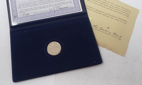 1975 US / USSR 14k Gold Limited Edition Flight Medal