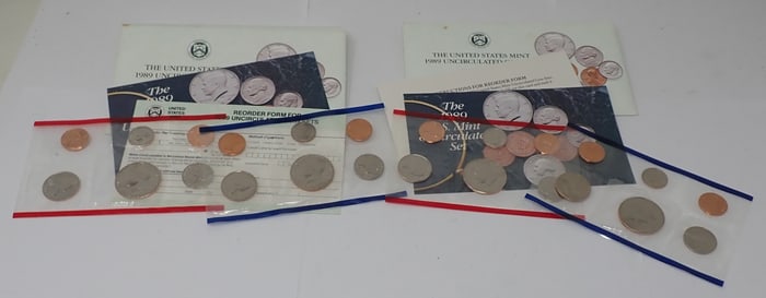(2) 1989 United States Mint Uncirculated Coin Set
