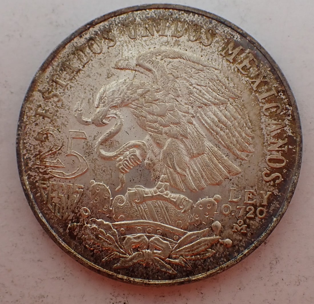 1968 Mexico 25 Pesos Olympic Silver Coin: Shipping available