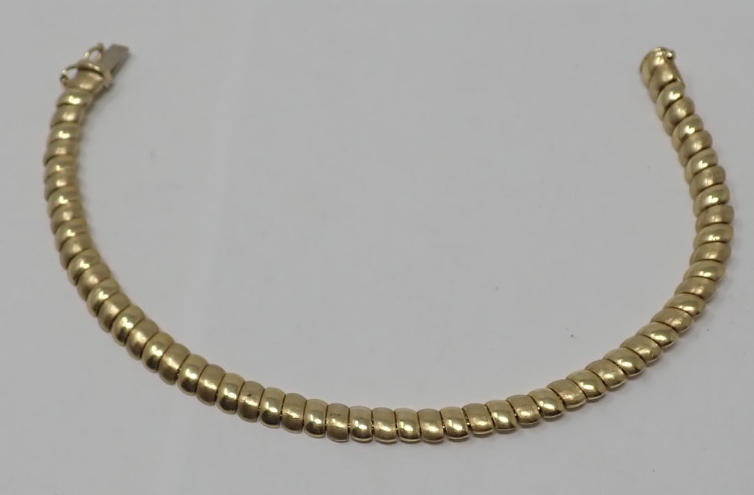 Gold Bracelet (1 of 5)