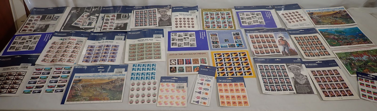 37 Cent Commemorative & Misc United States Postage Stamps (1 of 7)