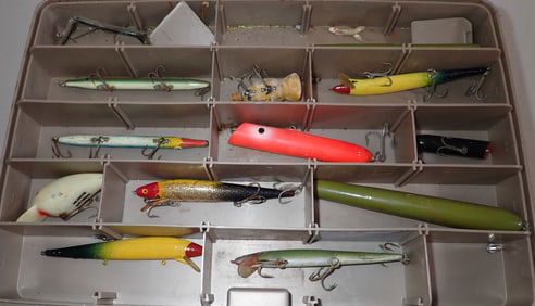 Tackle Box w/ Fishing Lures