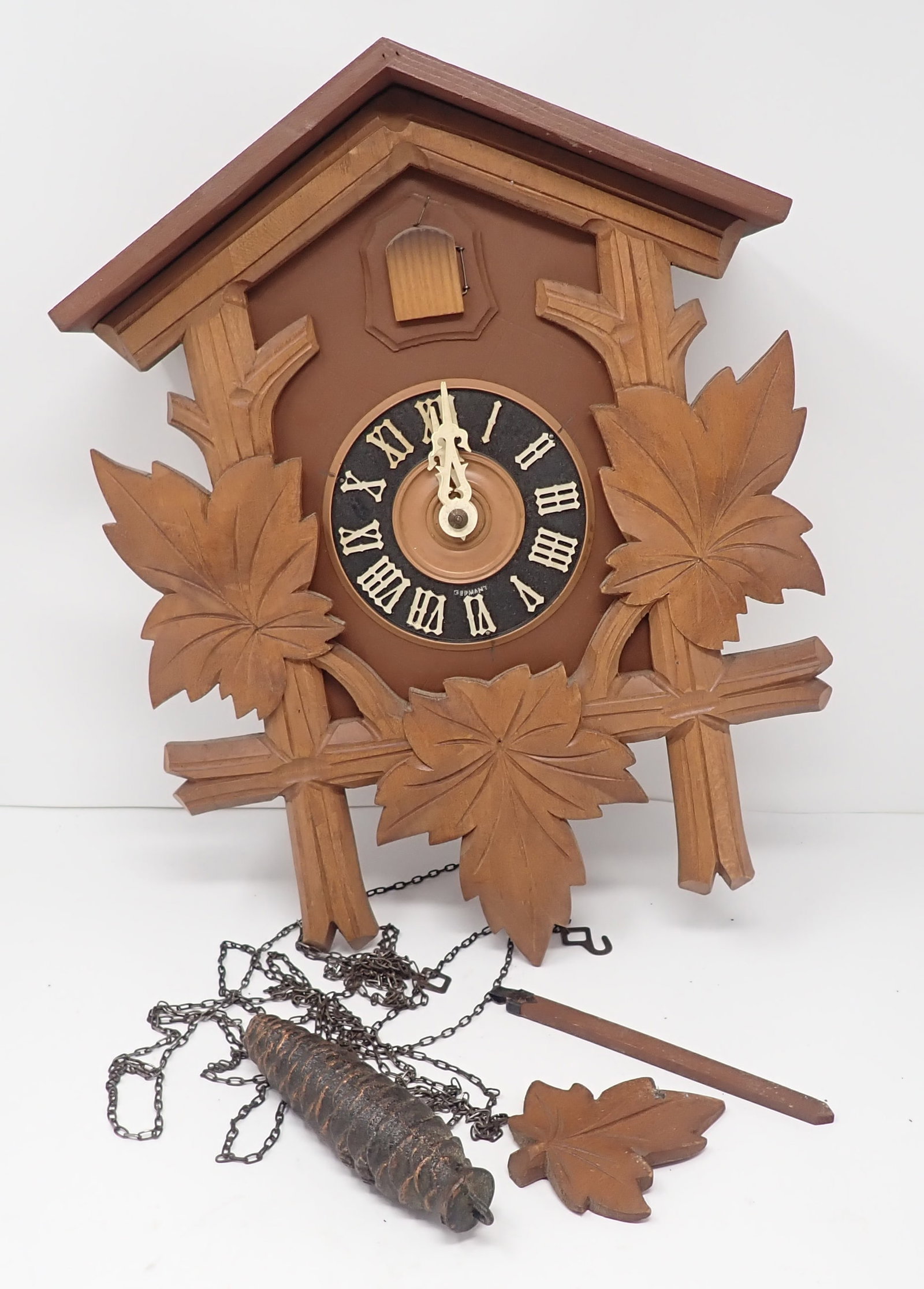 German Cuckoo Clock: Approx 11" x 14 1/2". Shipping available