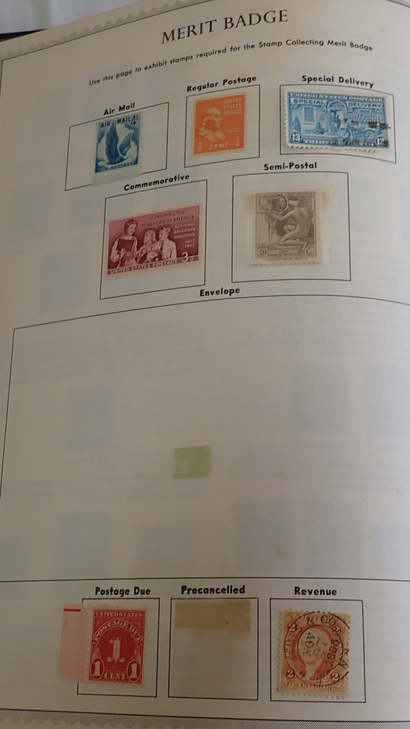 Comprehensive World Wide Stamp Album: We only pictured the ones on the first pages. There are more stamps in this album ! Shipping available