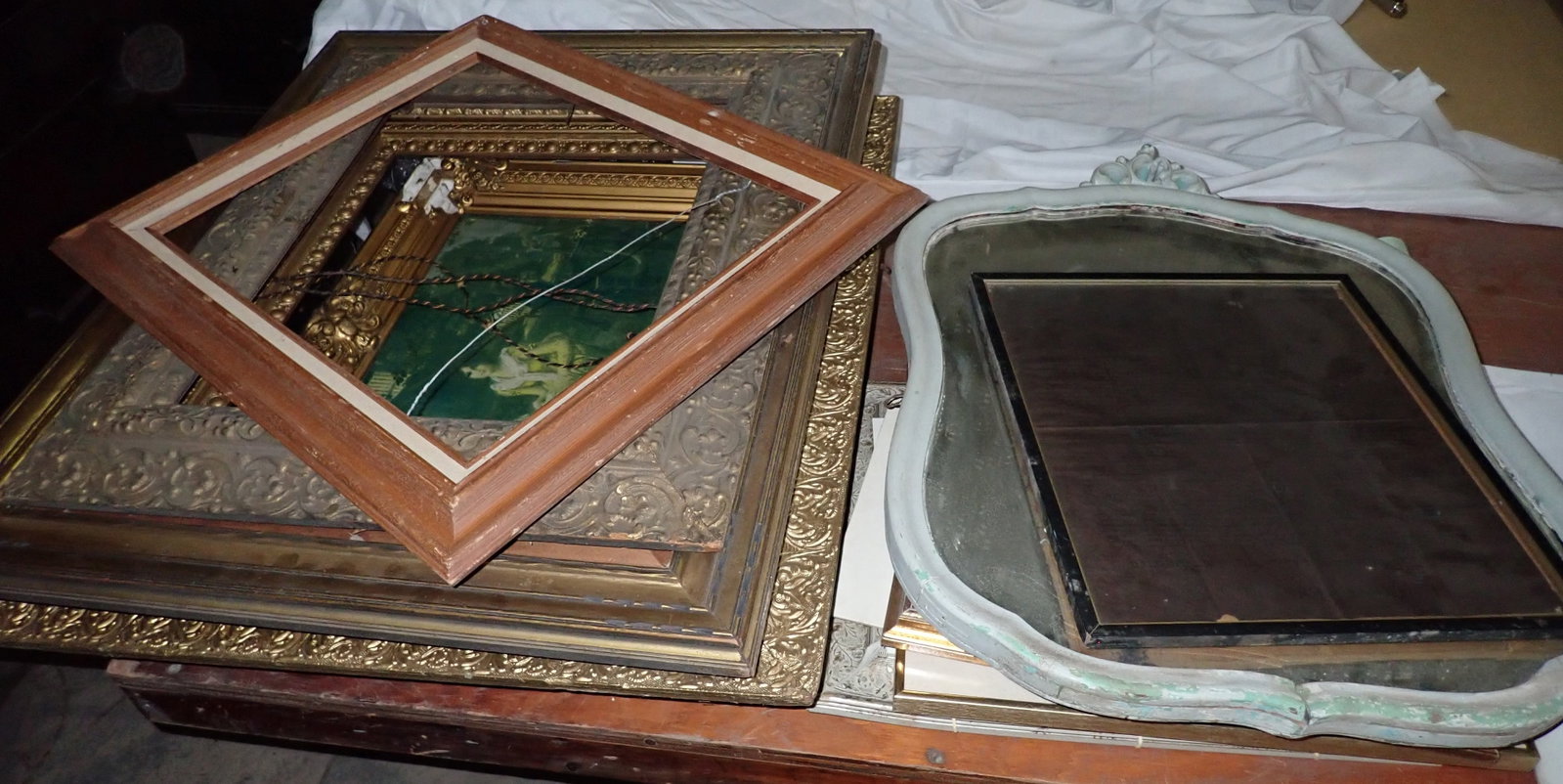 Mirrors , Frames , & Prints: Largest is apprx 32" x 40". Must take all ! No in house shipping !