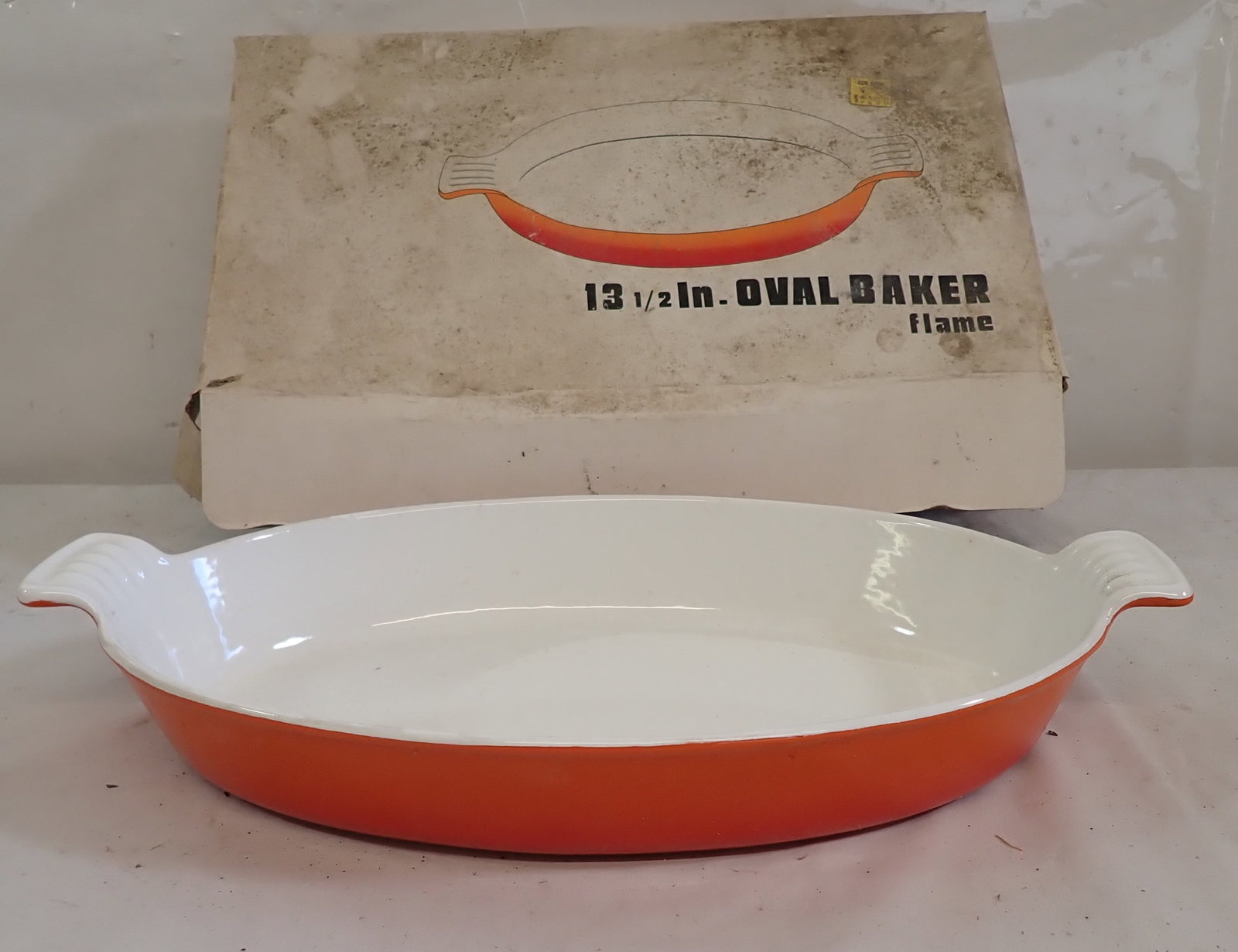 Casron Cast Iron Porcelainized Oval Baker: Shipping available
