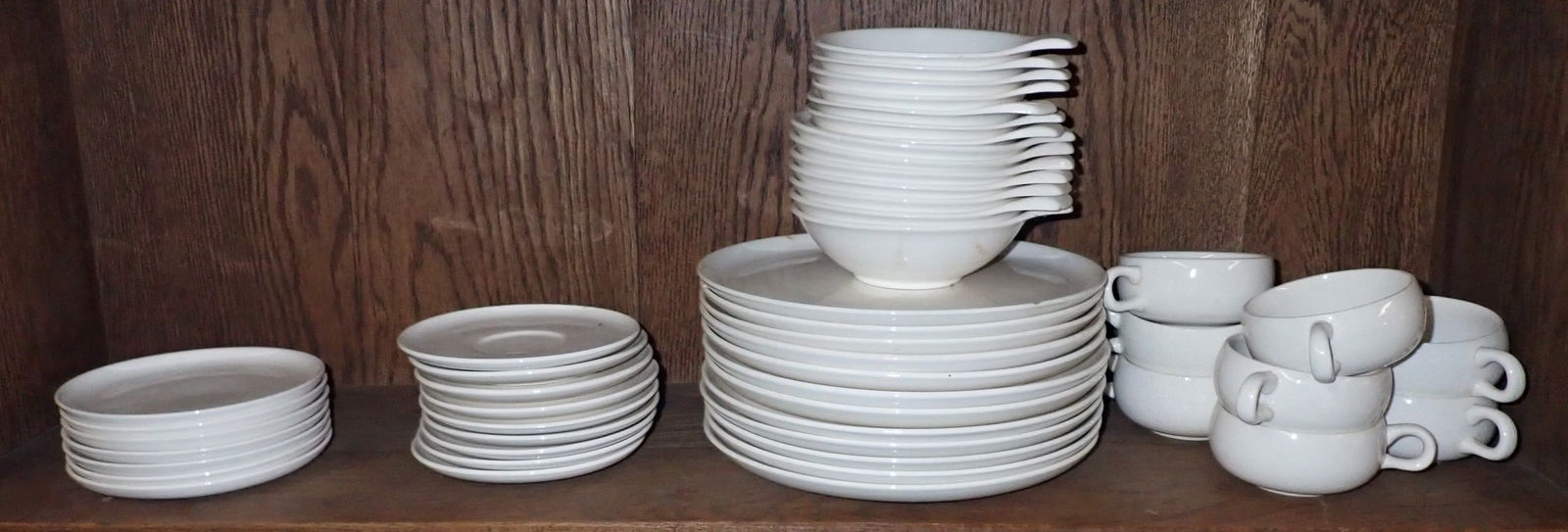 50pcs Russell Wright Dinnerware (1 of 3)