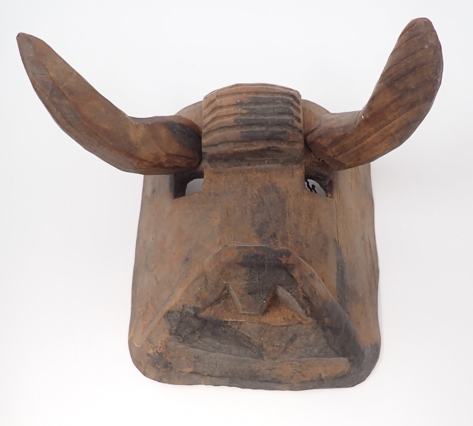 African Oxen Wooden Mask: Apprx 7 1/4" x 8". Shipping available