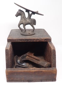 Cobblers Box w/ Horse