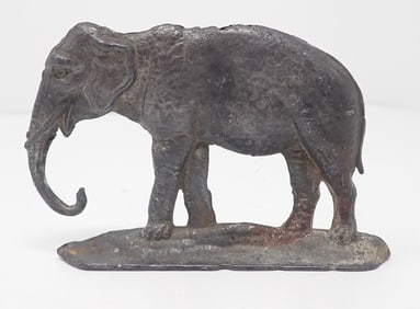 Lead Elephant