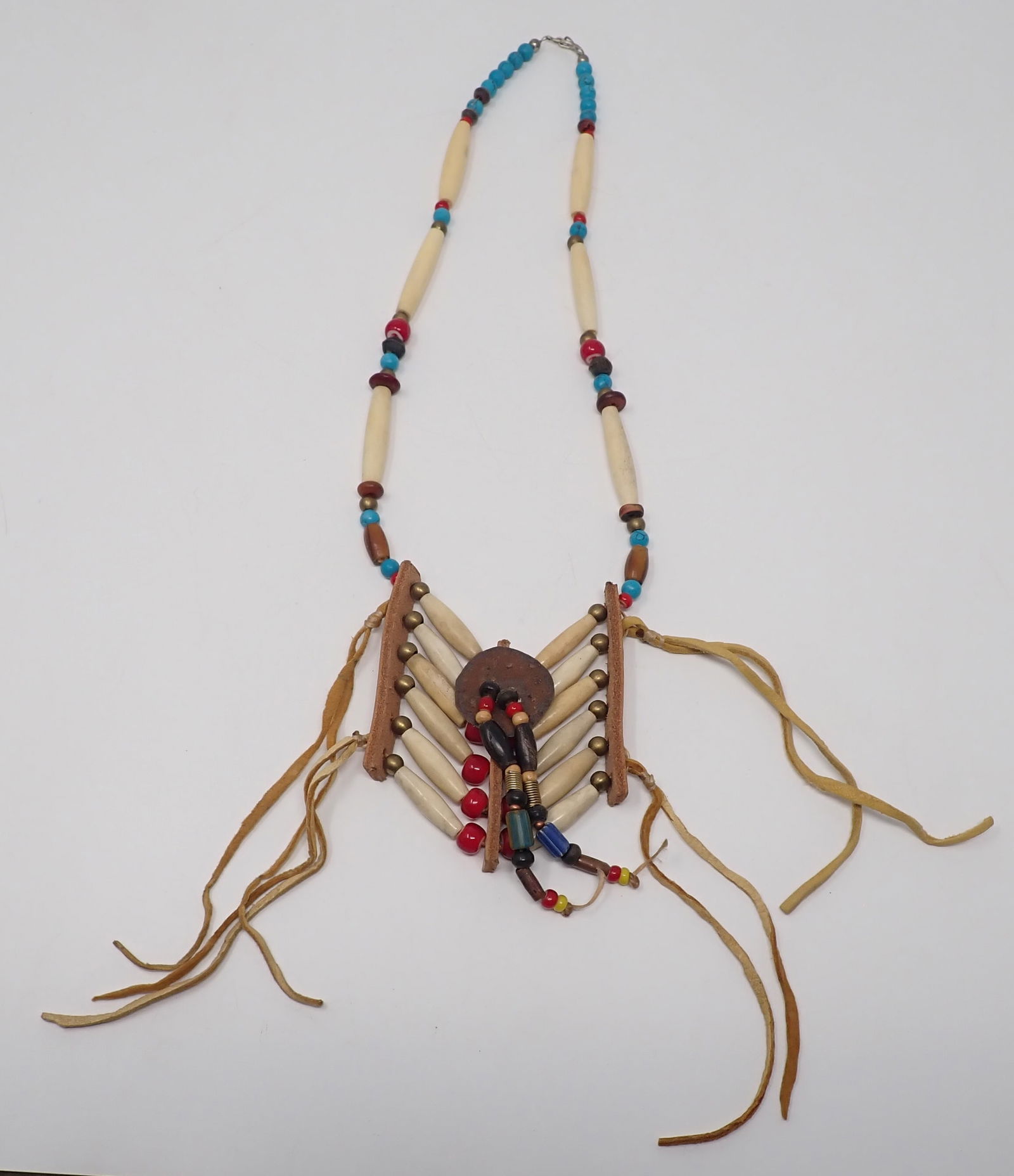 Neckpiece Attr Billy Fred Hellams (1 of 4)