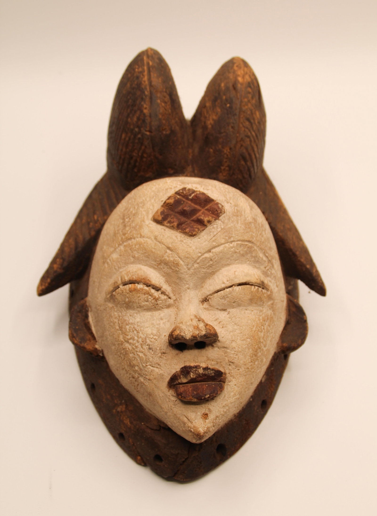 African Punu Mask: Apprx 8" x 12 1/4". Shipping available