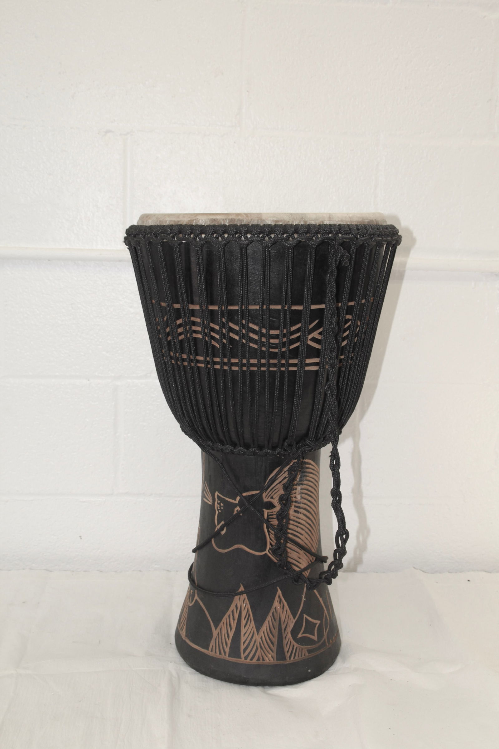 Large African Djembe Drum (1 of 5)