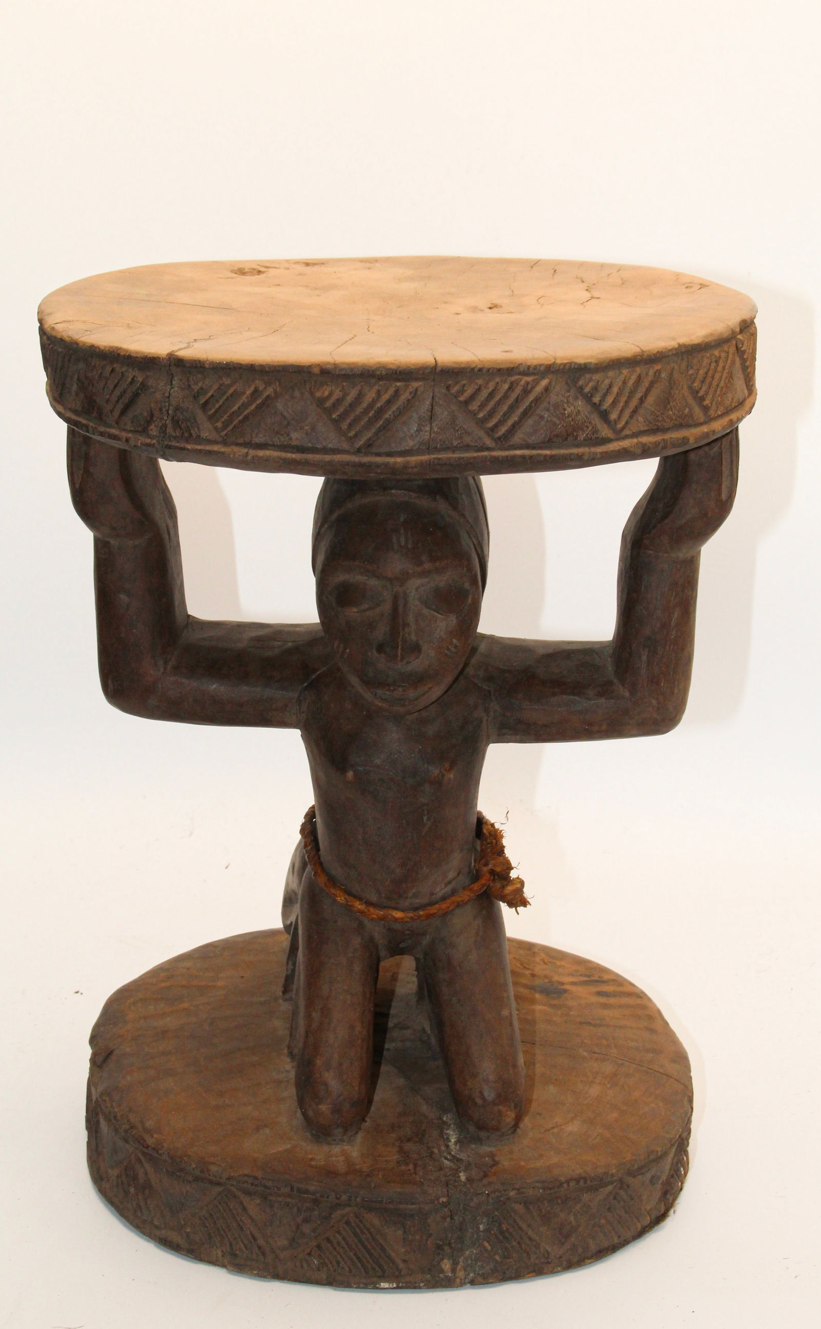 Laba Royal Seat Lupona: Apprx 9 3/4" x 12 3/4". Shipping available