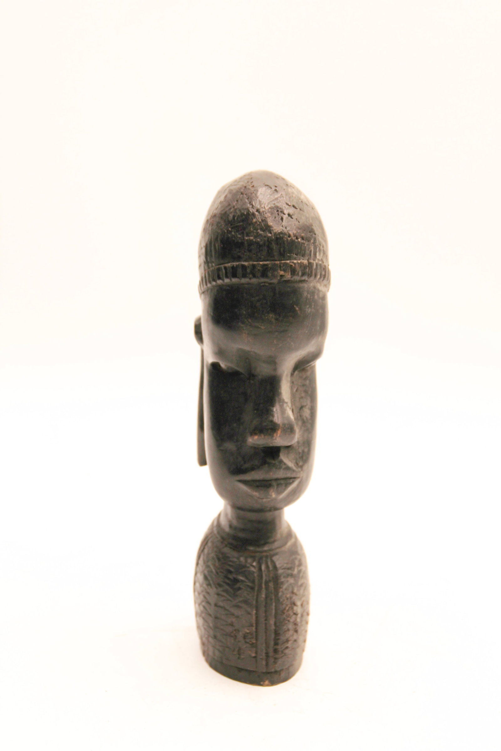 African Wood Carving Besmo Kenya: Apprx 7 1/4" tall. Shipping available
