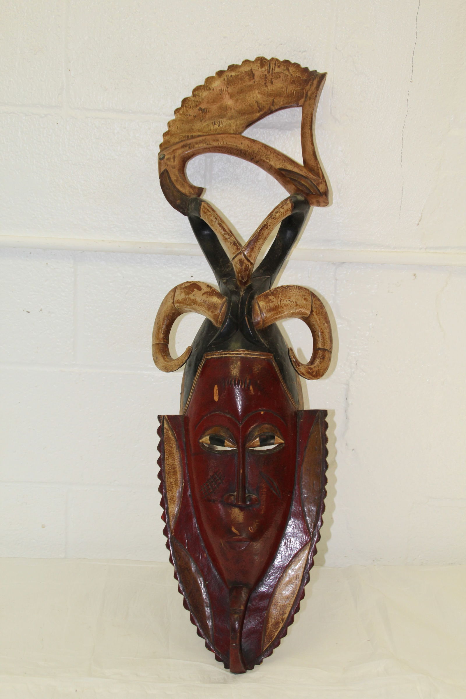 Guru Tribe Mask Ivory Coast: Apprx 10" x 36". Shipping available thru UPS Store 5528. Email store5528@theupsstore.com to get a quote BEFORE bidding ! There are no refunds because of shipping prices
