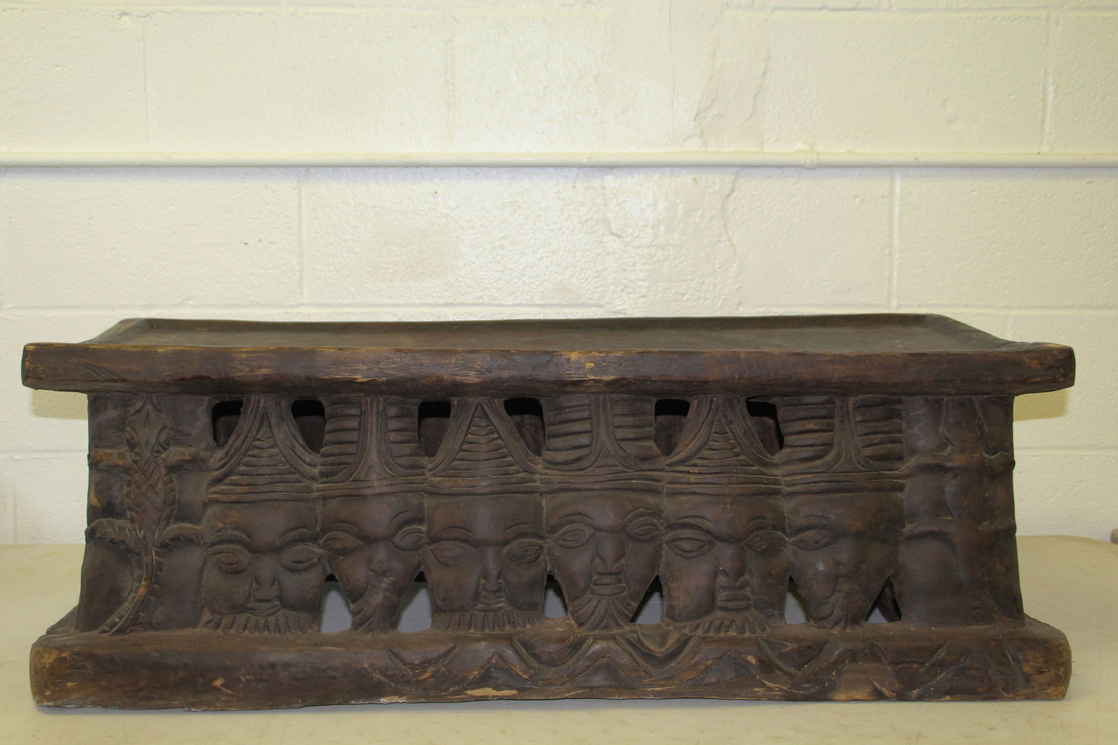 African Pygmy Bed: Apprx 17" x 40 1/2" x 13 3/4" tall. No inhouse shipping !