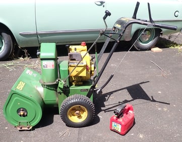 John Deere 522 Snowblower