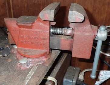 Cleveland Swivel Bench Vise