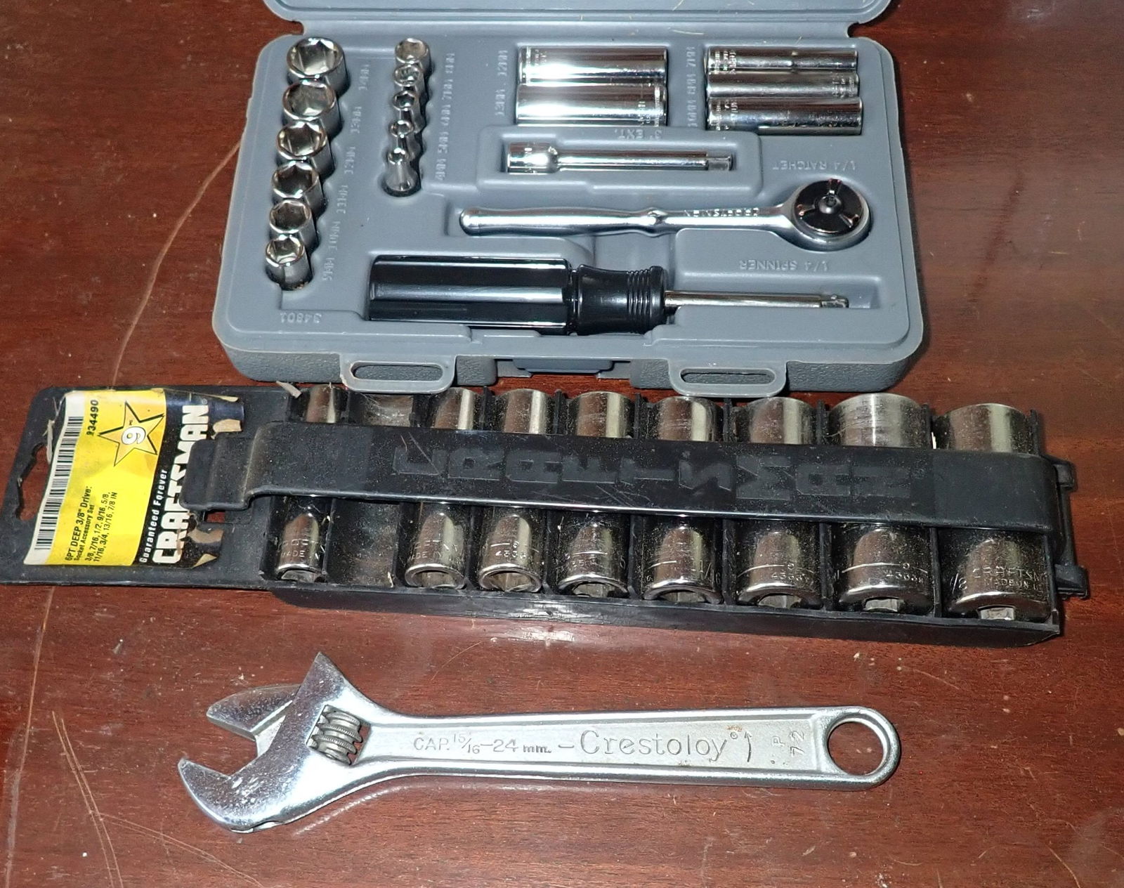 Craftsman 1/4" Drive Socket Set & 3/8" Drive Sockets (1 of 3)