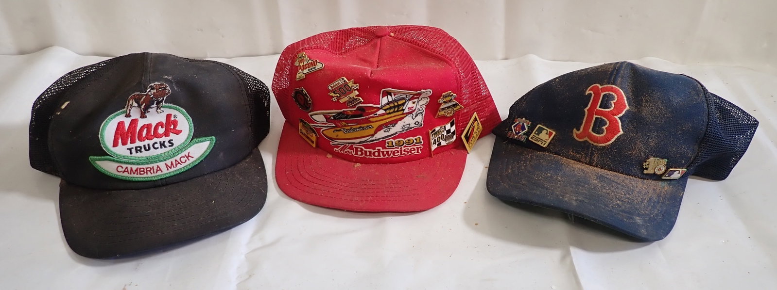 Trucker Hats incl Mack 1991 Miss Budweiser: Shipping available