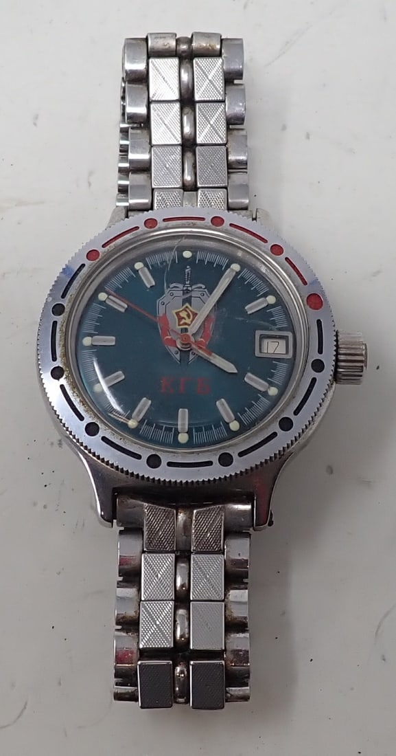 Russian Wristwatch: Shipping available