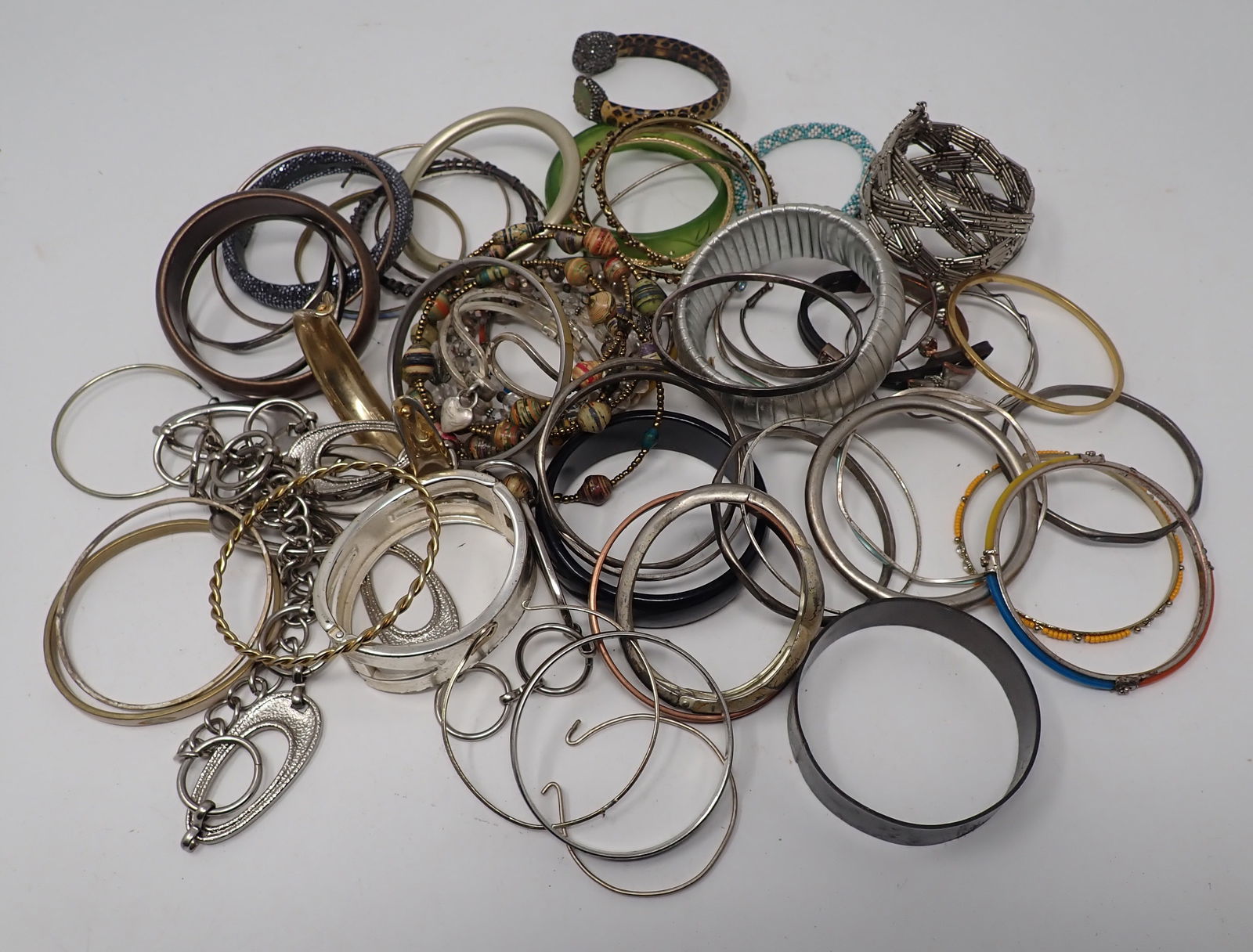 Mixed Lot of Bracelets: Shipping available