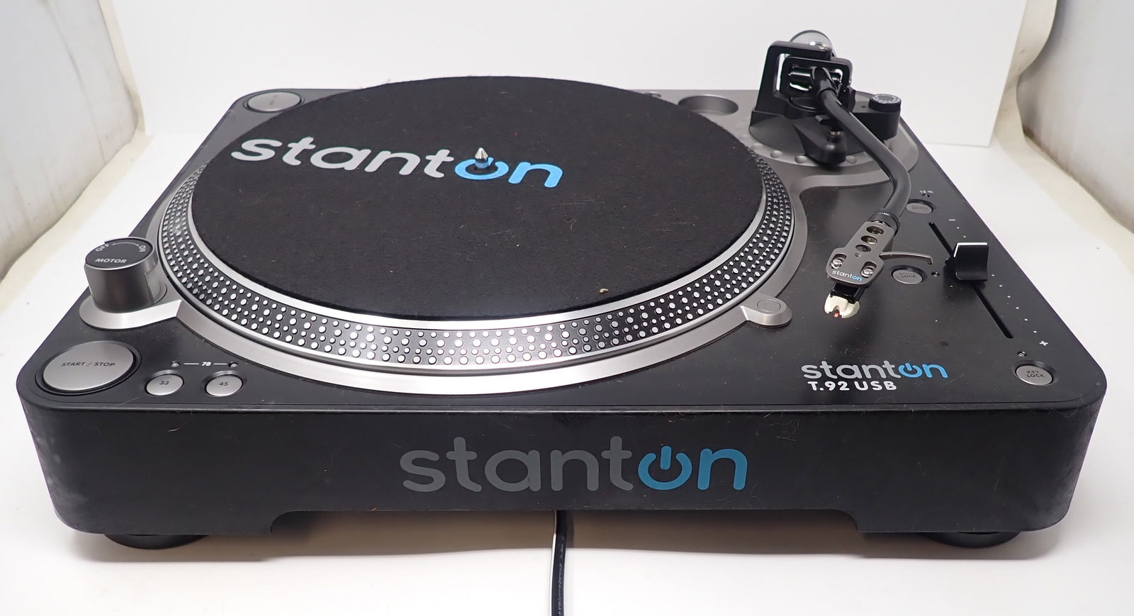 Stanton T.92 USB Turntable (1 of 3)
