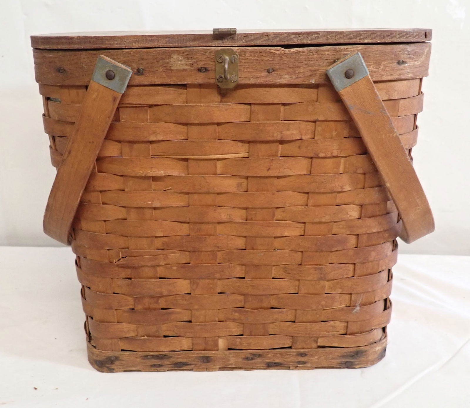 Picnic Basket Cooler (1 of 4)