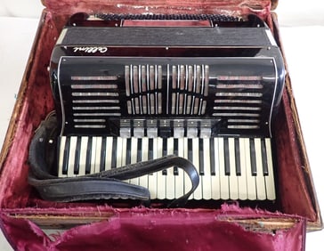 Cellini Accordian