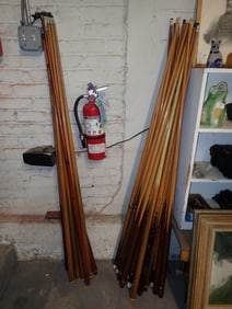 30 Pool Sticks