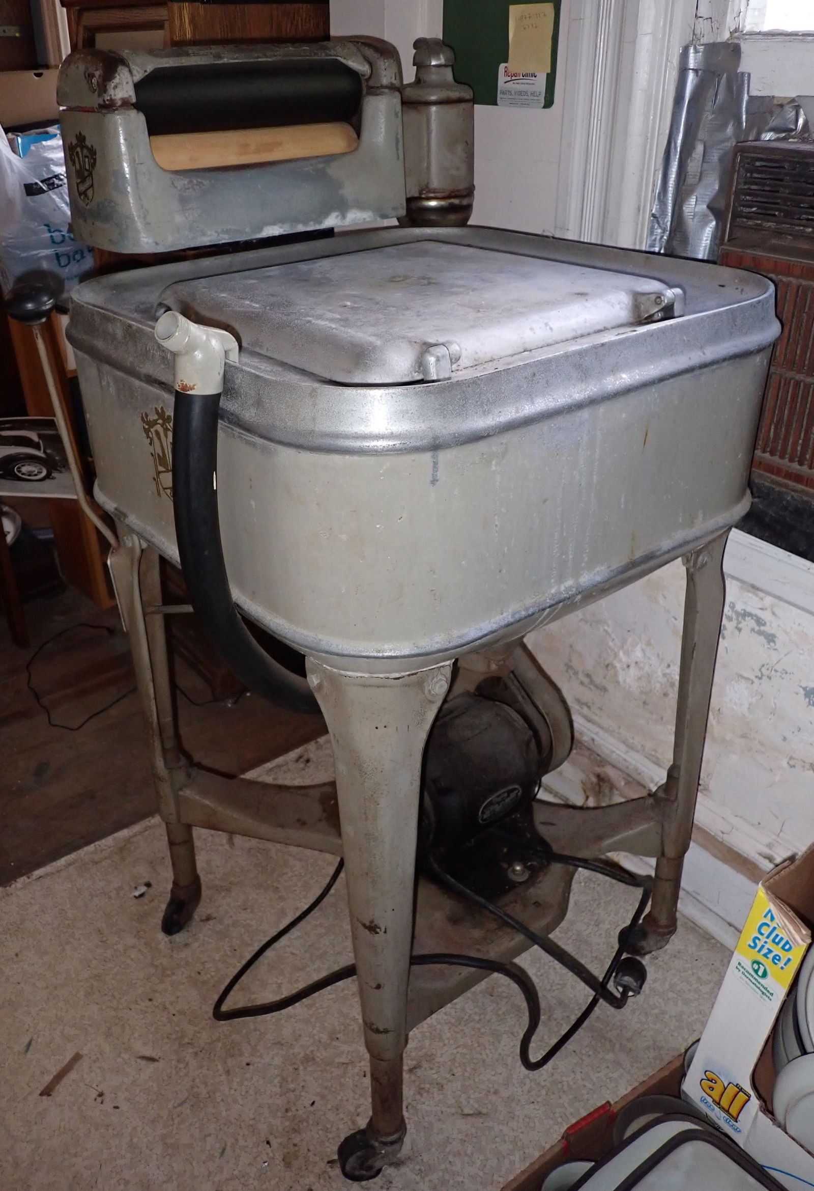 Maytag Washing Machine (1 of 7)