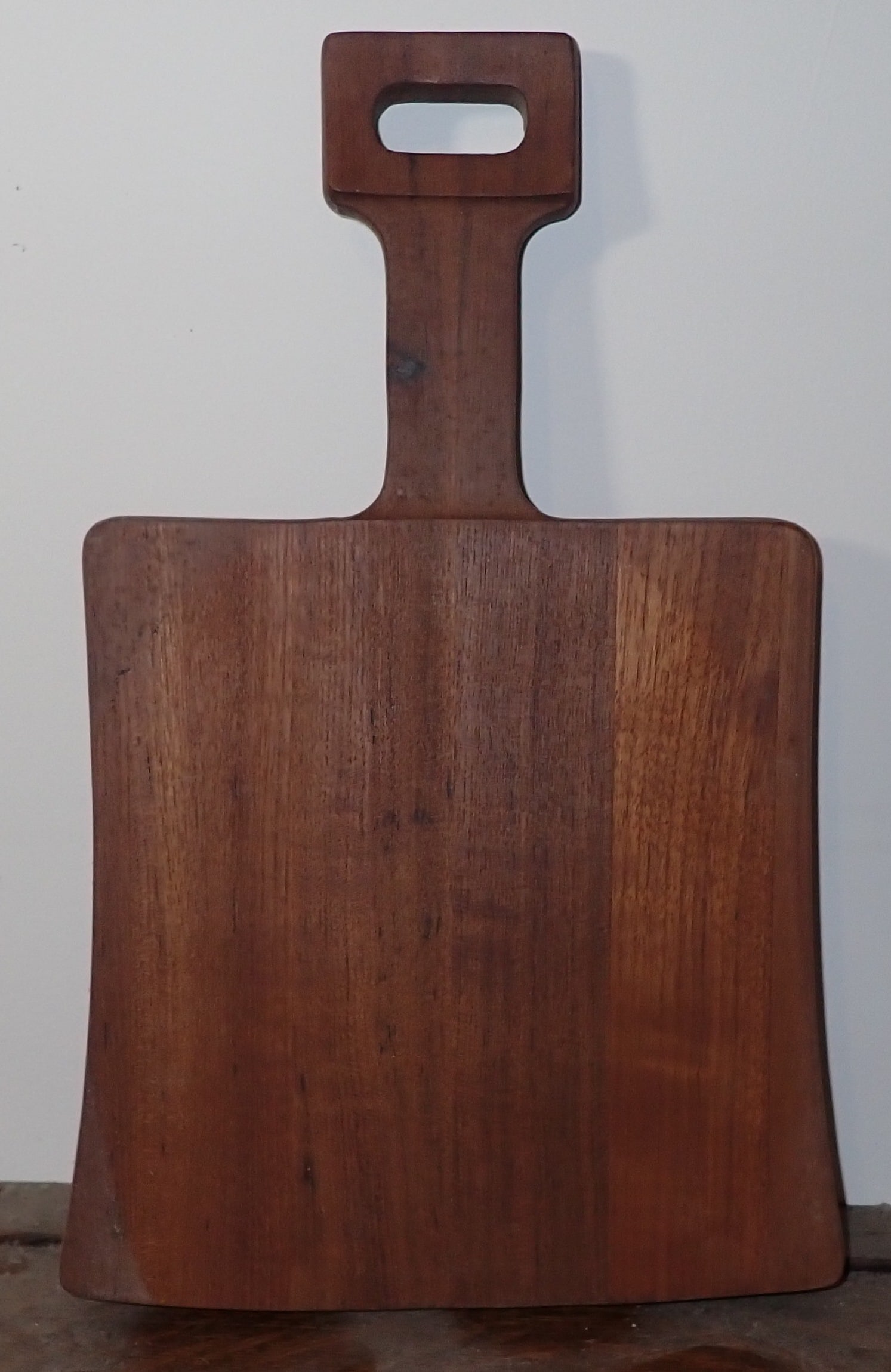MCM Richard Nissen Cutting Board (1 of 2)