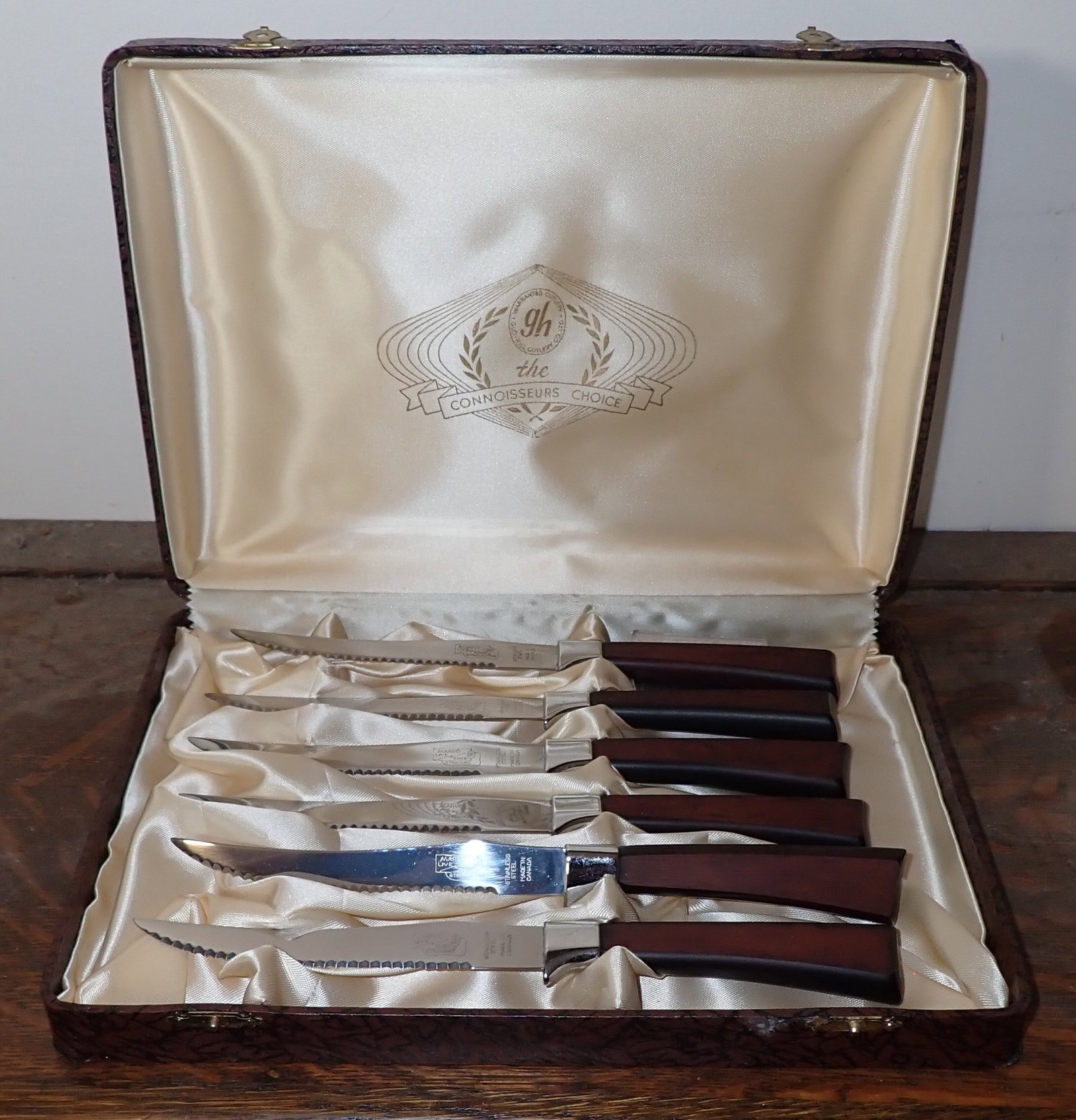 Connoisseurs Choice Steak Knives: Apprx 8 5/8" long. Shipping available