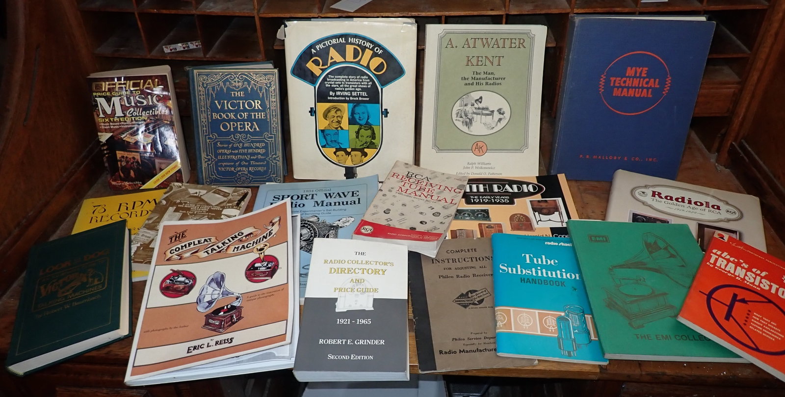 Radio & Victrola Books incl Atwater Kent Victor: Shipping available