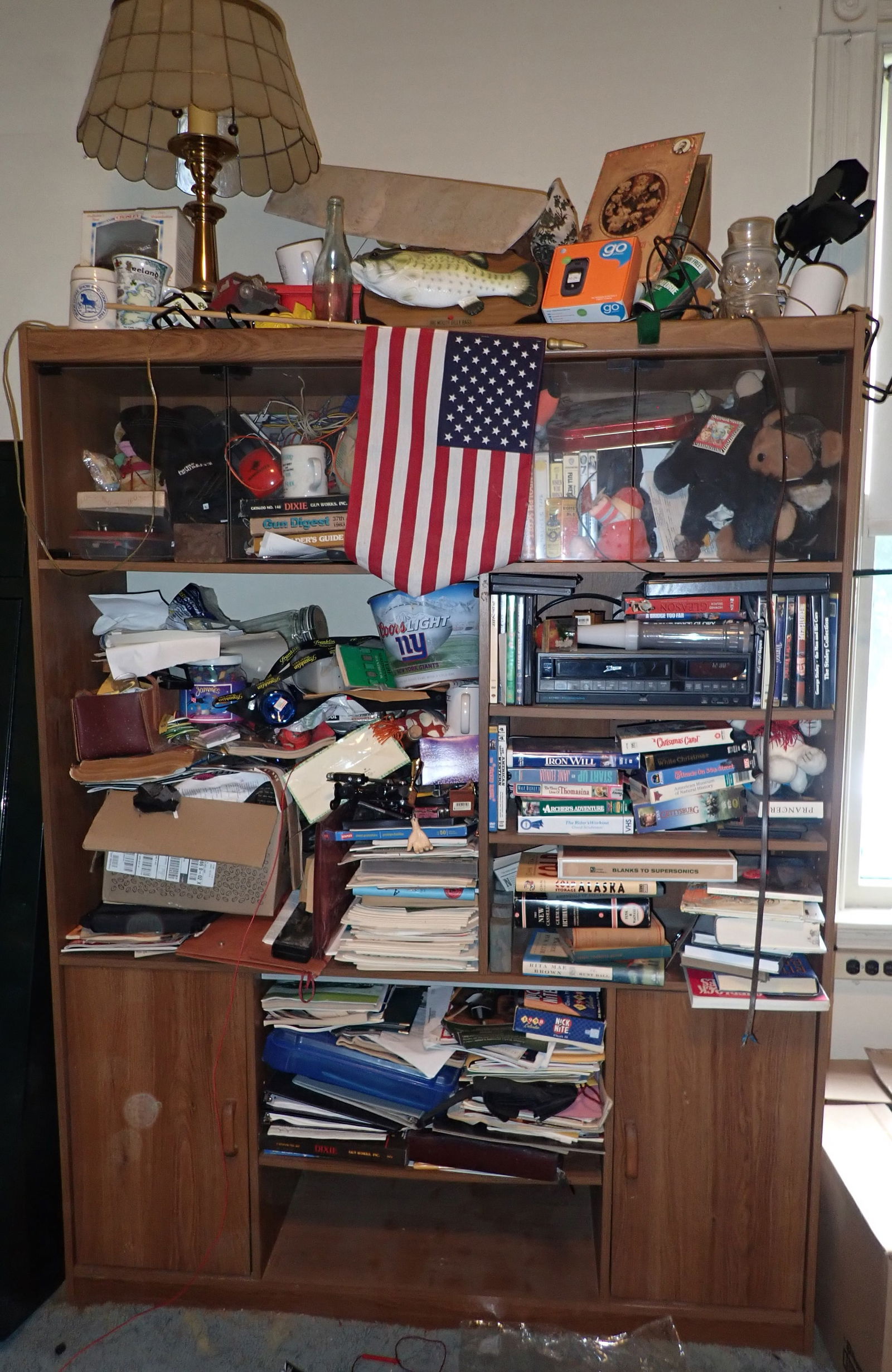 VHS Tapes , Books , & Misc (1 of 10)