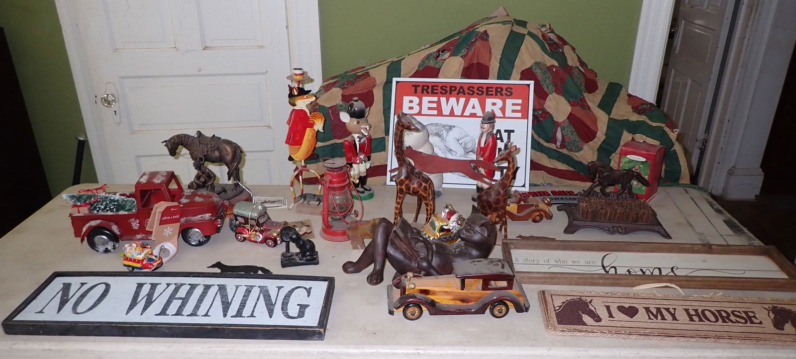 Decorator & Misc Items (1 of 11)