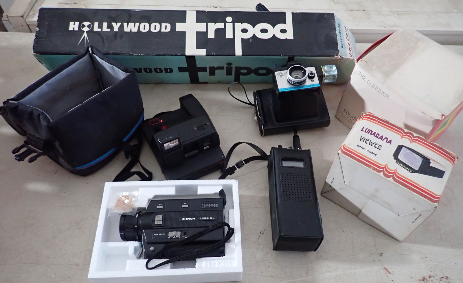 Polaroid Clincher Land Camera Hollywood Tripod & Misc (1 of 4)