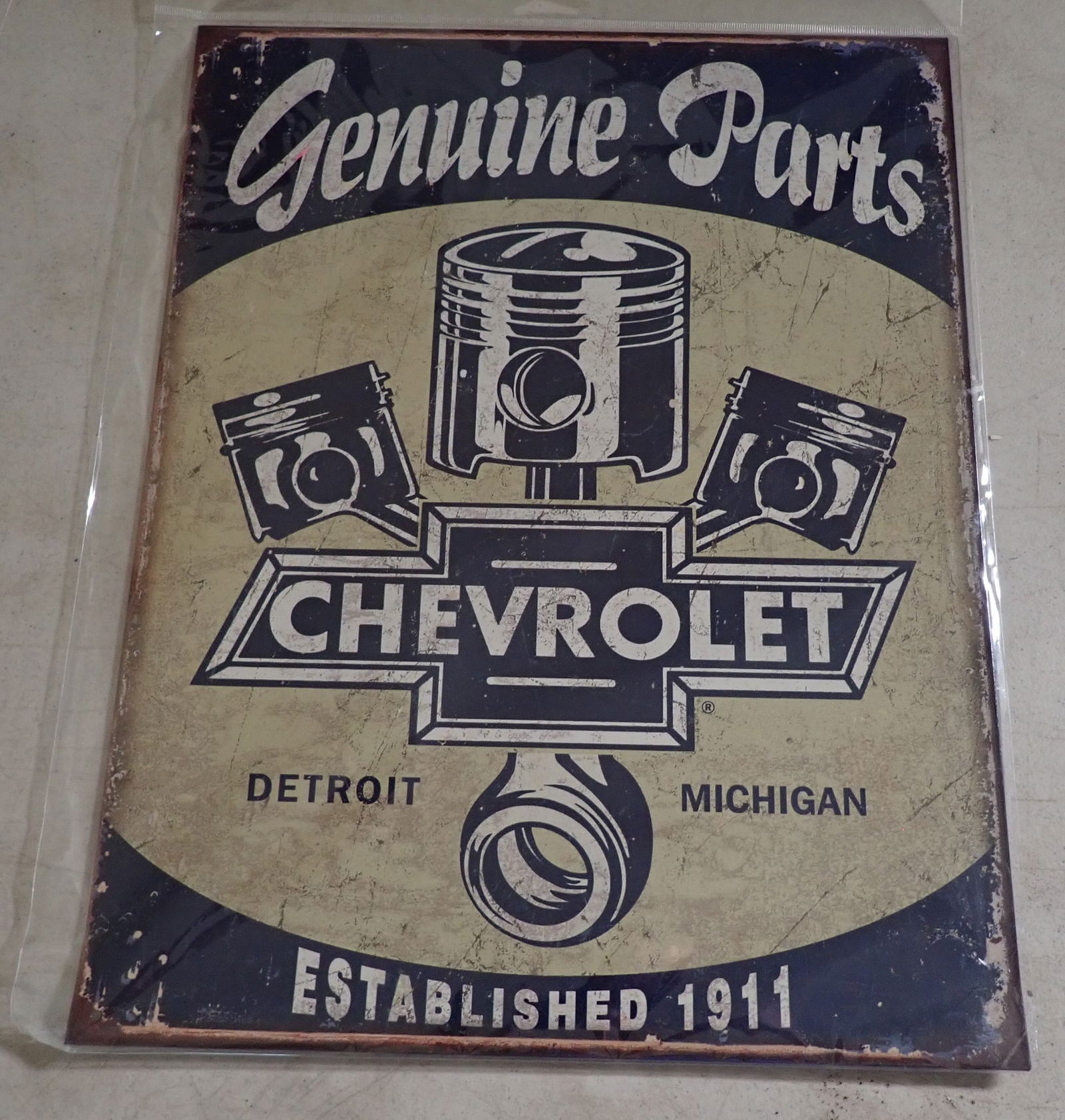 Tin Chevrolet Sign (1 of 2)