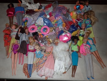 Dolls incl Barbie & Misc Clothes
