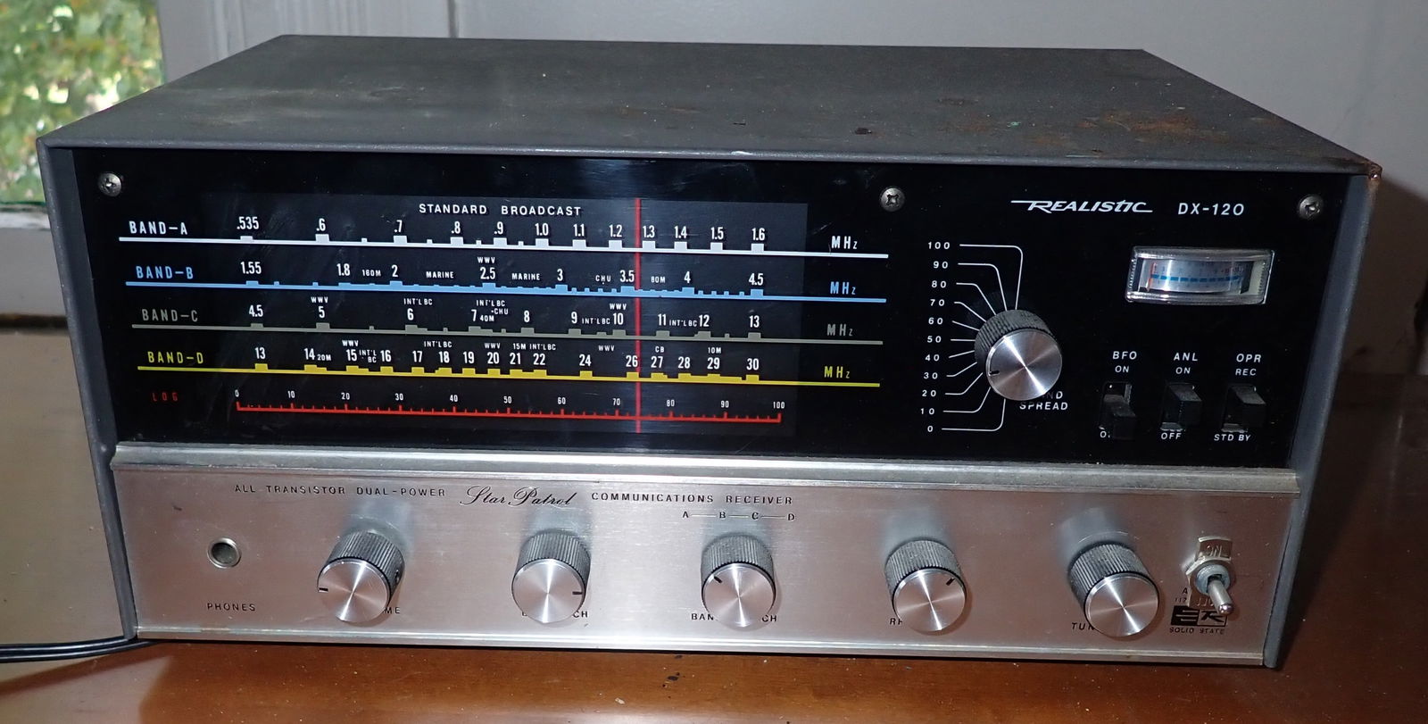 Realistic DX-120 Communications Receiver (1 of 4)