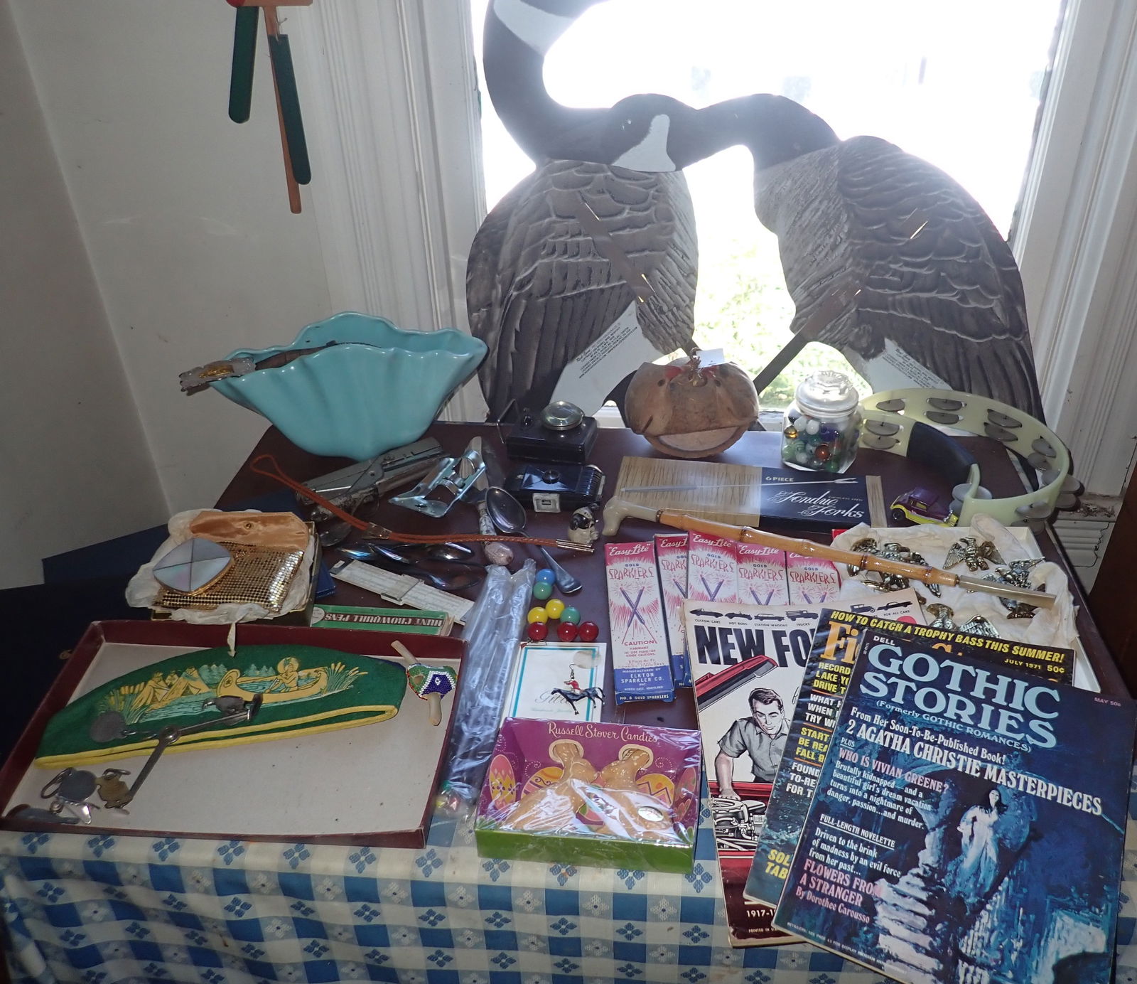 Goose Decoys Eagle Emblems Marbles & Misc: No in house shipping ! Bring help to remove from second floor