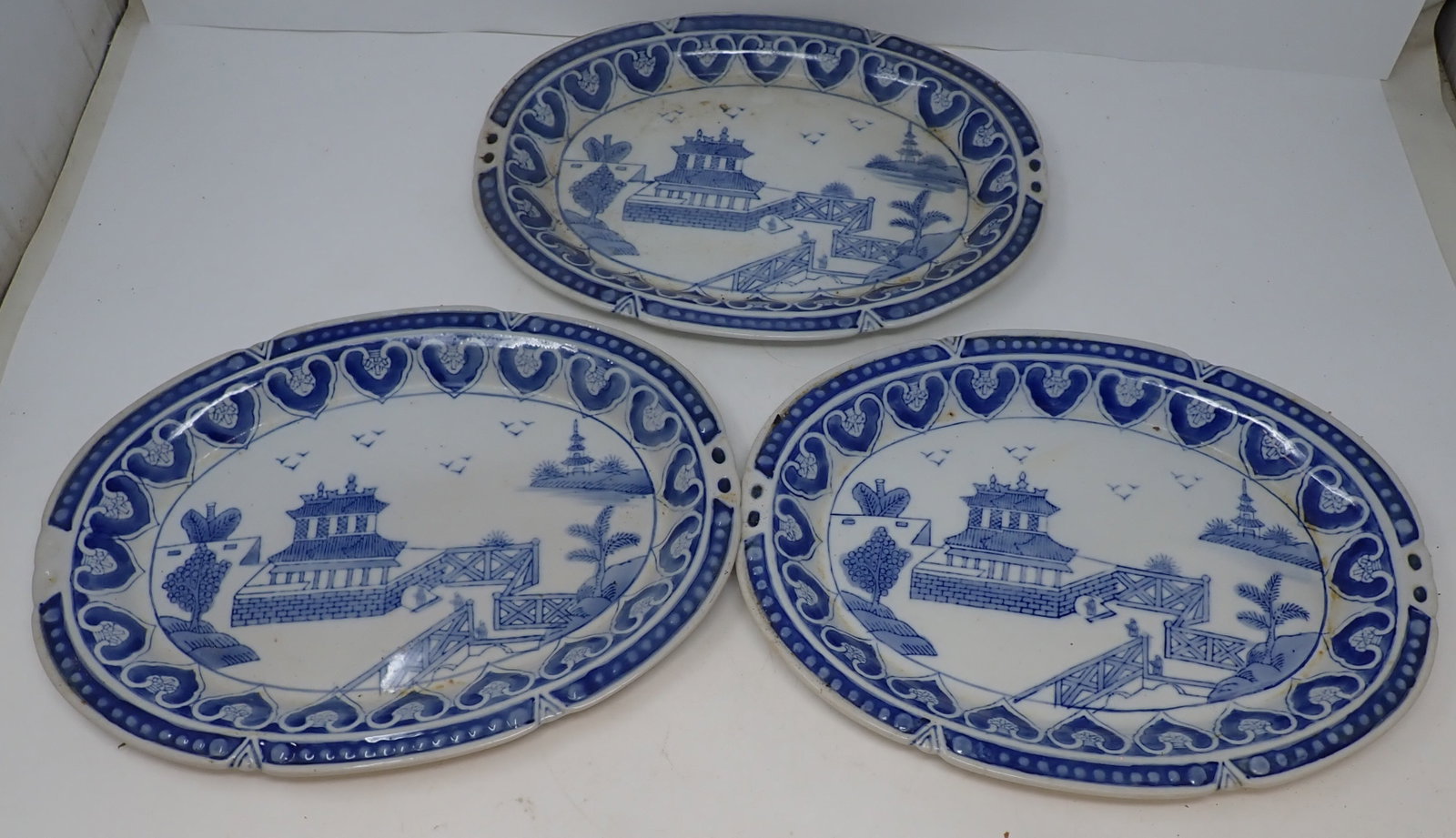 3 Chinese Canton Blue Platters: Approx 8 7/8" x 11 3/4". Shipping available