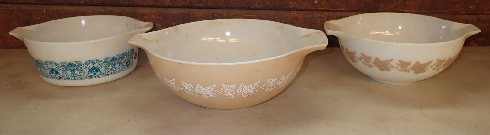 Pyrex Cinderella Bowls: Largest is 4 quart. Shipping available
