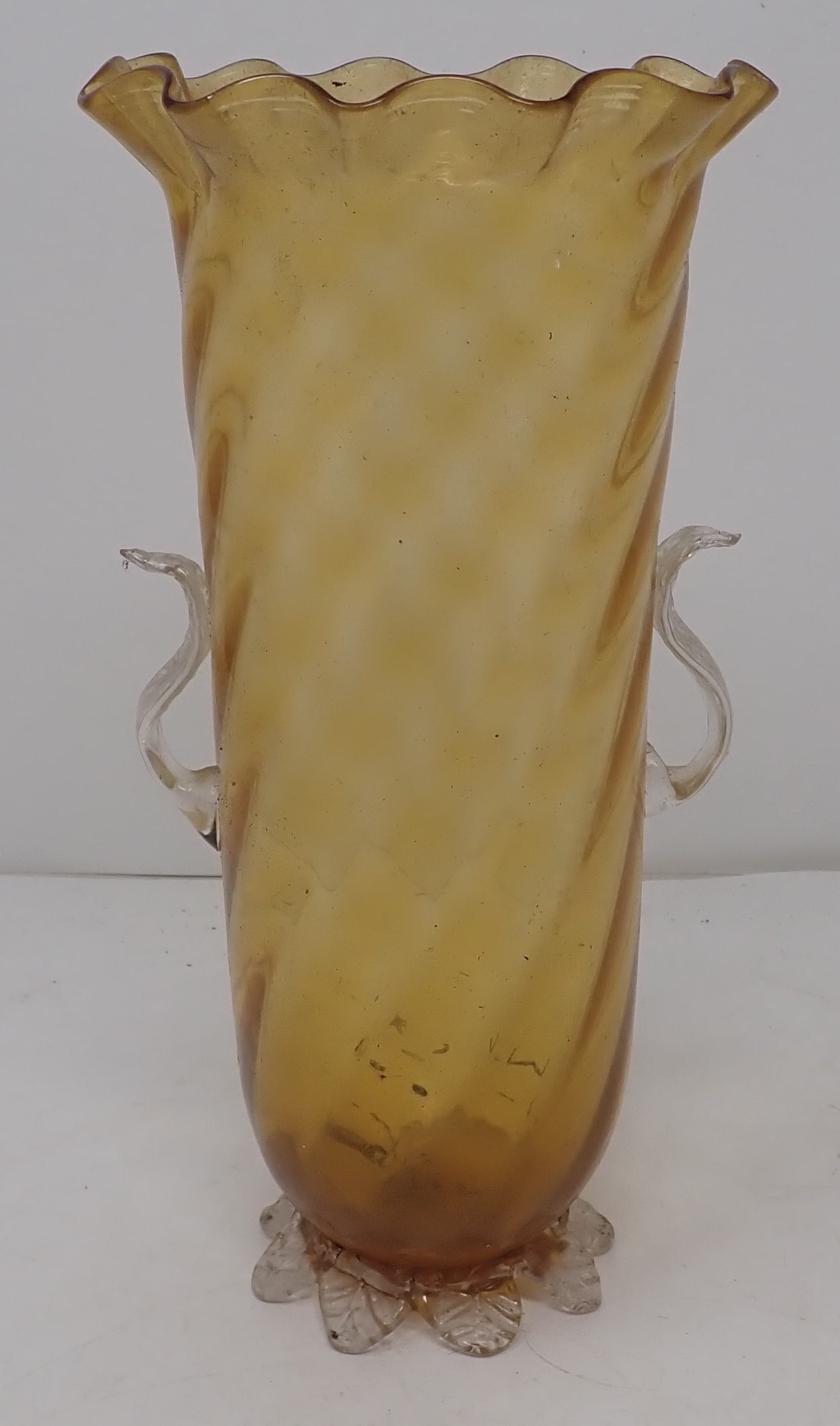 Murano Glass Vase: Approx 4 5/8" in diameter and 9 1/4" tall. Shipping available