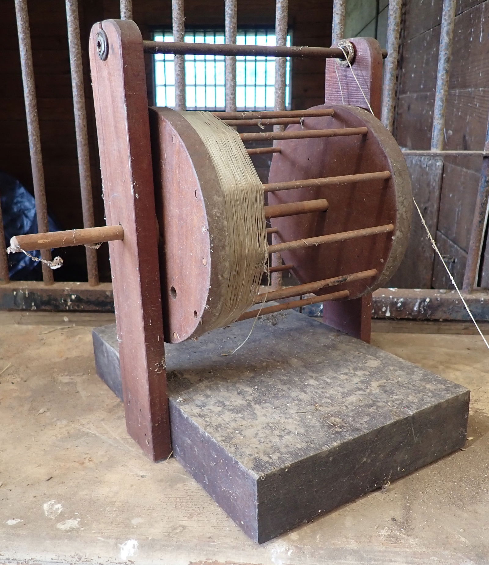 Wooden Winder (1 of 3)