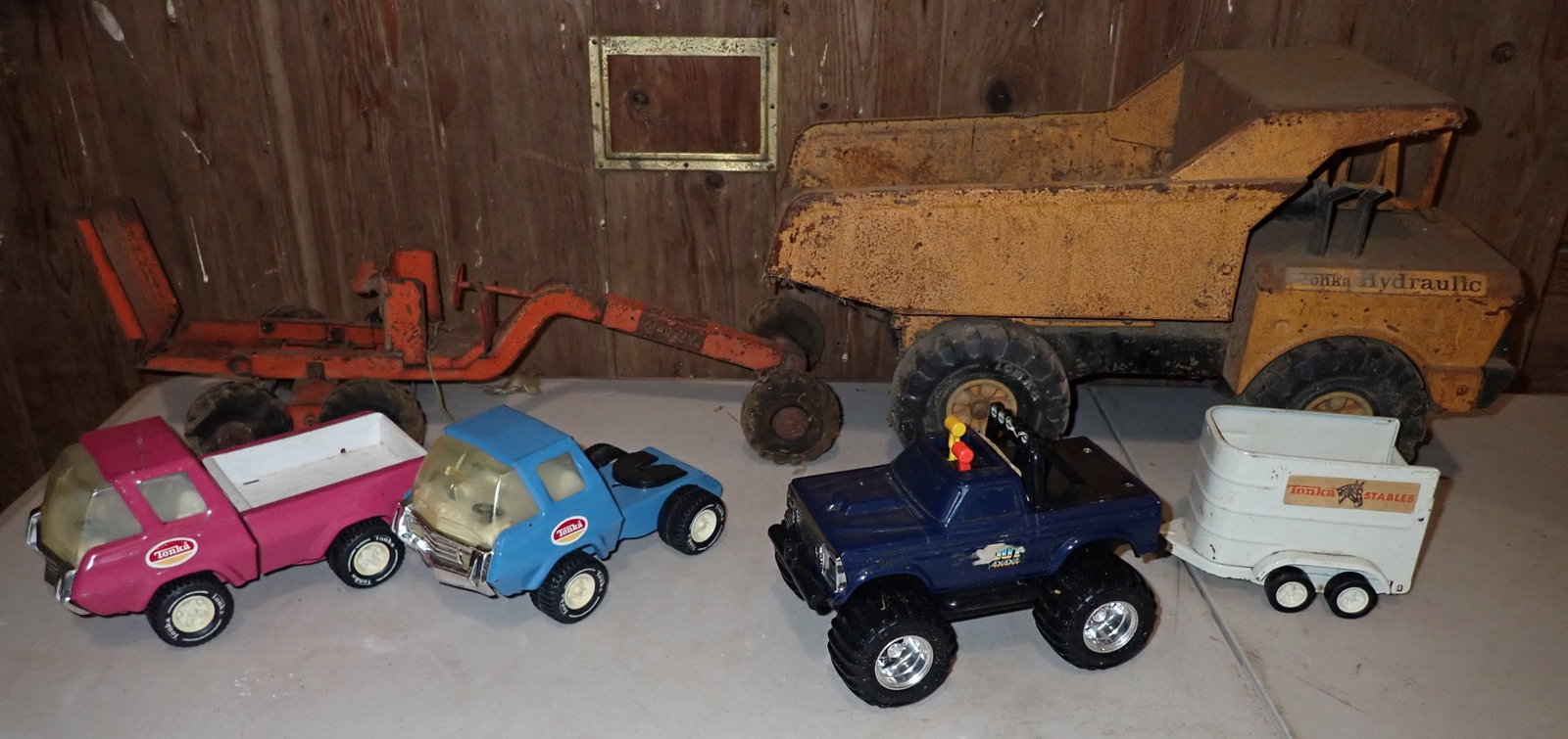 Tonka & Bigfoot Trucks: Largest is approx 19" long. No in house shipping !