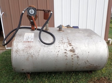 Tank w/ Pump
