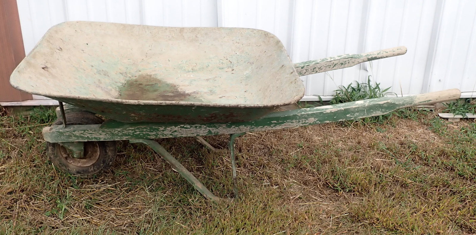 Wheel Barrow: Tire is hard rubber. NO in house shipping !
