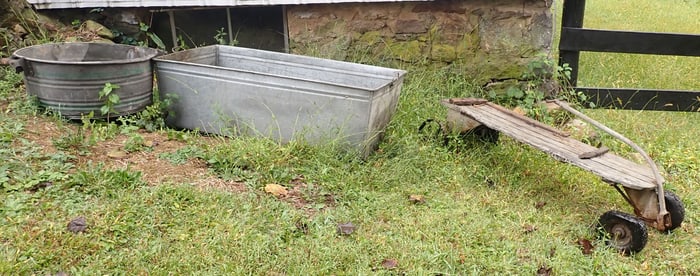 Wagon & Galvanized Tubs